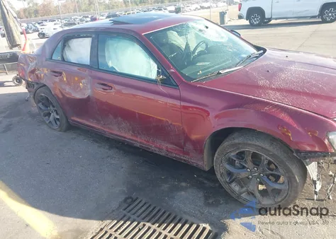 2022 Chrysler 300 S из США, поврежденный, VIN 2C3CCABG0NH116049